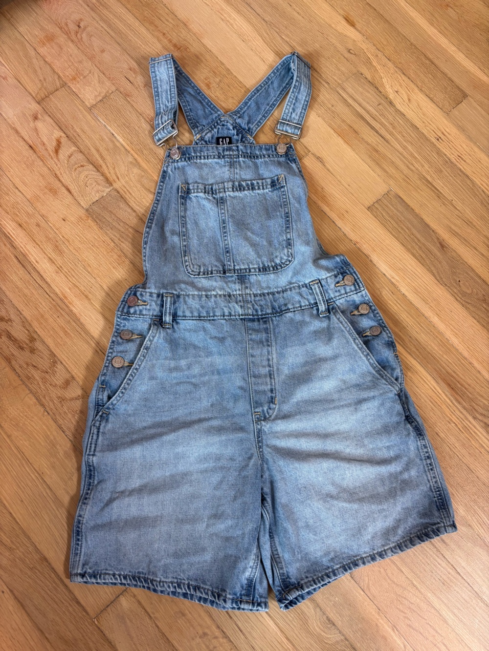 GAP Light Wash Shorts Overalls 6” Inseam Small